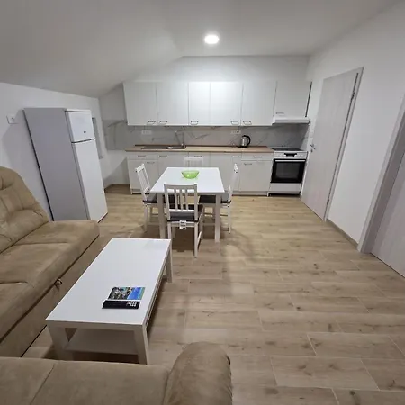 Apartma Pri Stevotu Apartment Deskle