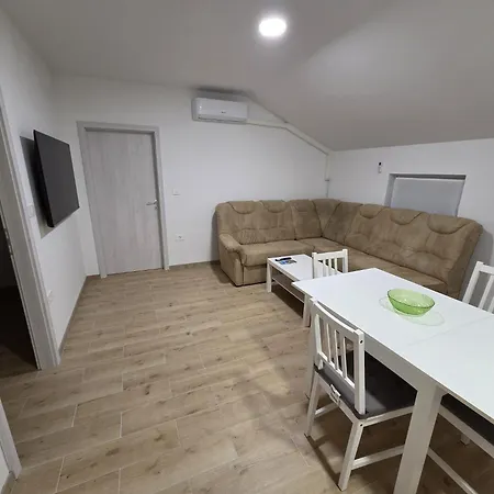 Apartma Pri Stevotu Deskle